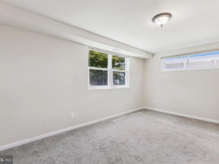 6916 Southridge Dr — Photo 26