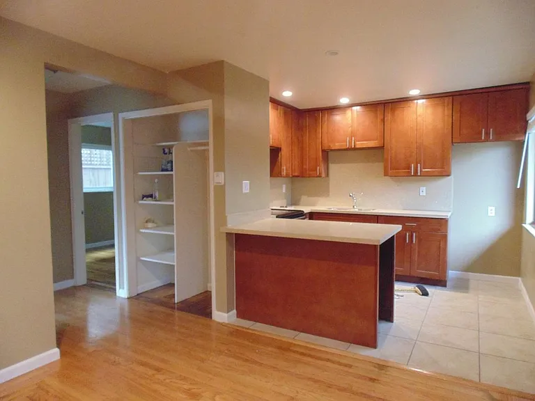 2310 Roosevelt Ave #1 — Photo 4