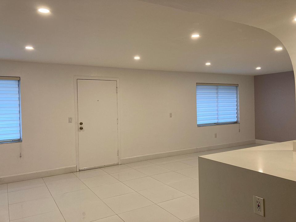 1st image of 151 Oyster Bay Cir