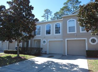 11884 Lake Bend Cir, Jacksonville, FL 32218