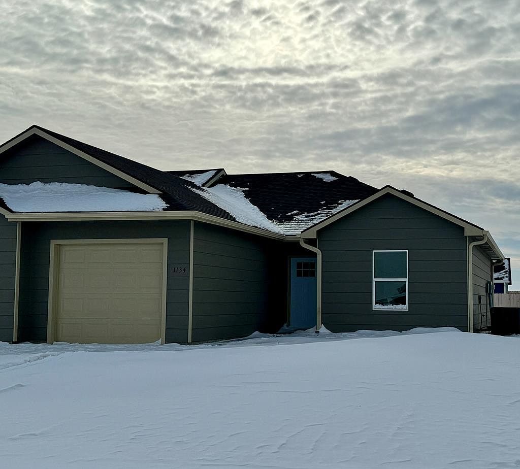 1134 Harbor Dr, Salina, KS 67401 Zillow