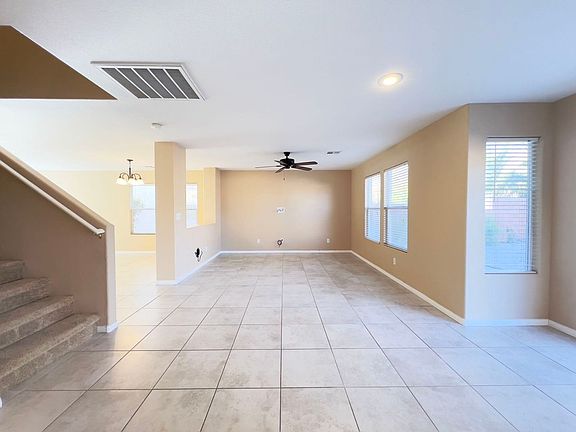 4th image of 10792 Wallflower Ave