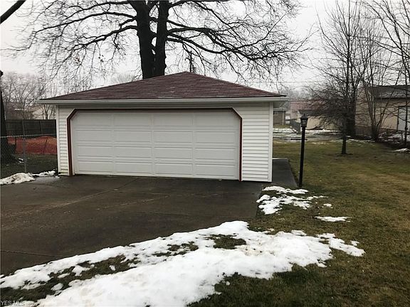 3rd image of 4485 W 156th St