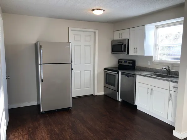 Sunrise Apartments/Sunrise and Sunset LLC, 4837-4851 NW Homestead Rd #4845, Riverside, MO 64150