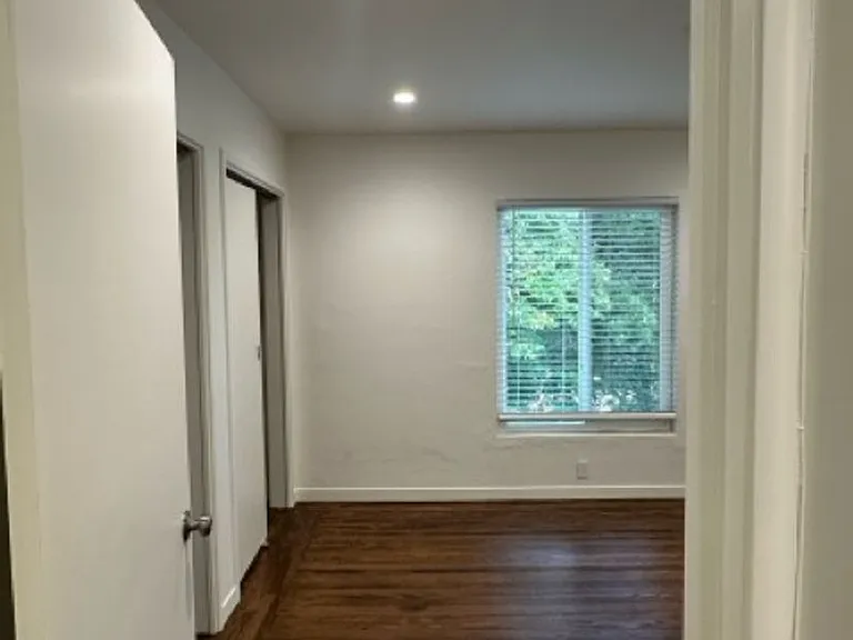 221 N El Camino Real — Photo 7