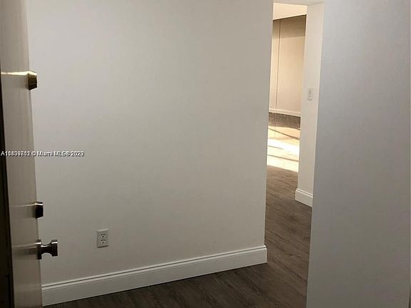 4th image of 20840 San Simeon Way APT 709