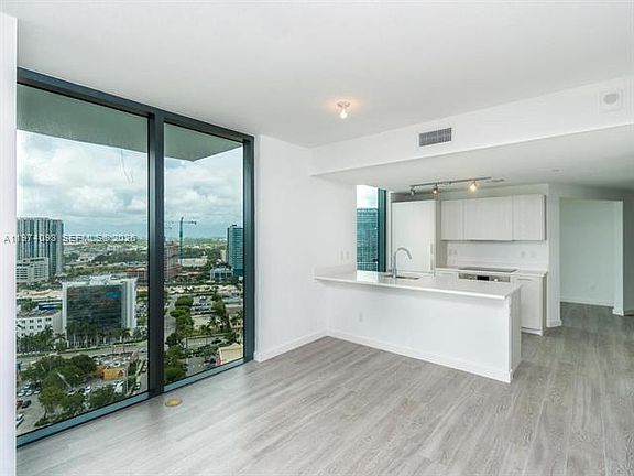 5th image of 501 NE 31st St Unit 2108