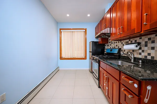 Sold by Remax Edge | media 13
