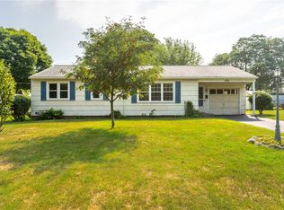 208 Barcrest Dr, Rochester, NY 14616