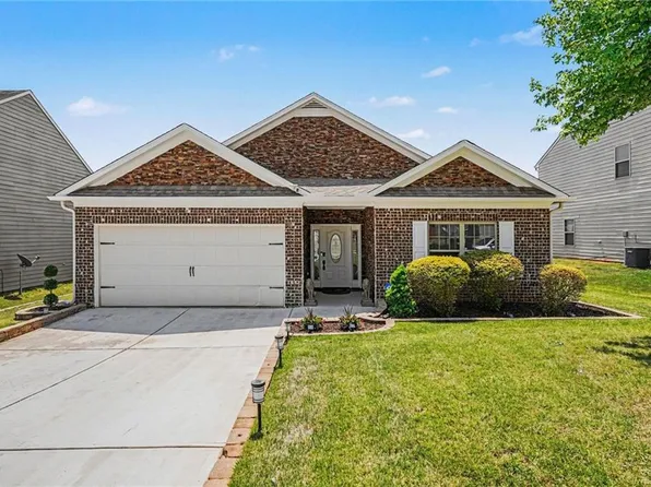 2335 Allman Dr, Jonesboro, GA 30236