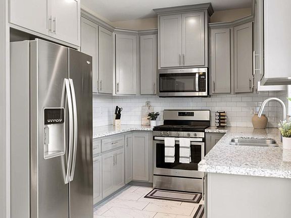 3rd image of 4503 Cyclamen Way