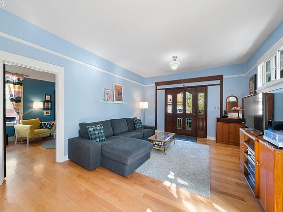 5th image of 220 N Blandena St