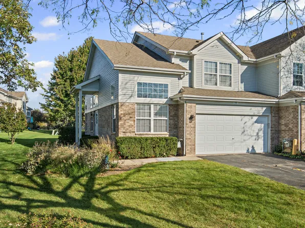 152 Sussex Ct, Roselle, IL 60172