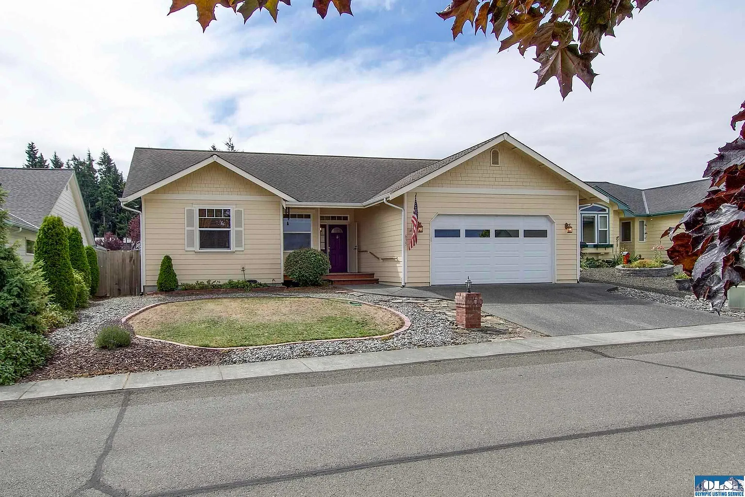 635 W Summer Breeze Ln photo 1
