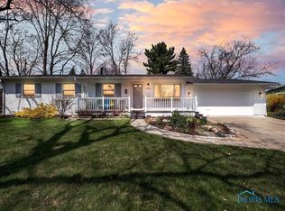 5963 Gillingham Dr, Sylvania, OH 43560