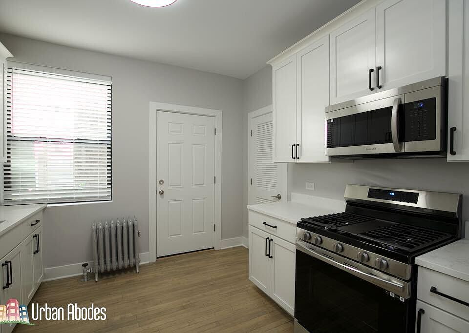 1st image of 1406 W Summerdale Ave #1.5