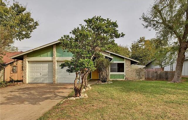 1st image of 2508 Lazy Oaks Dr