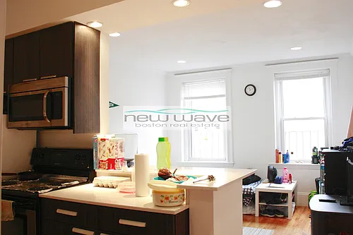 51 Queensberry St #21 Photo 1