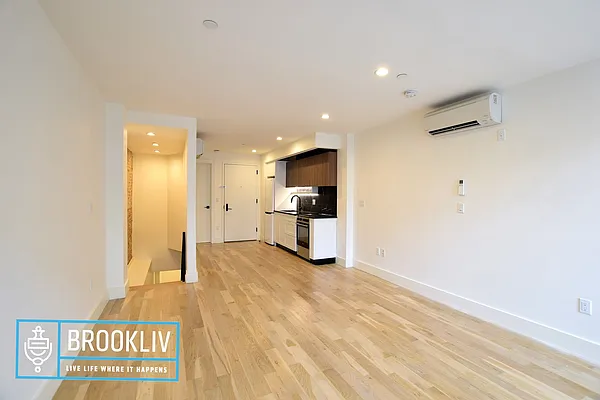 Rented by null | media 52