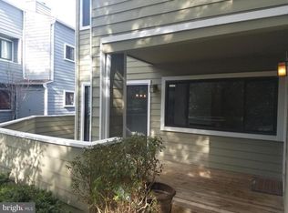 1897A Villaridge Dr, Reston, VA 20191