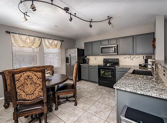 5th image of 1716 Rolling Brook Dr