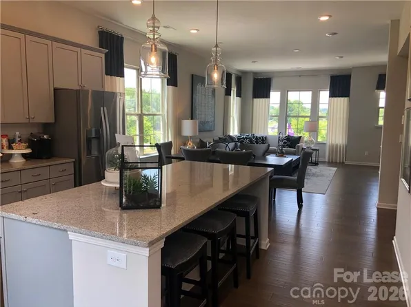 1010 Bexton St, Charlotte, NC 28273