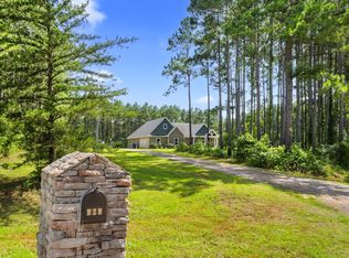 121 Buck Aly, Douglass, TX 75943