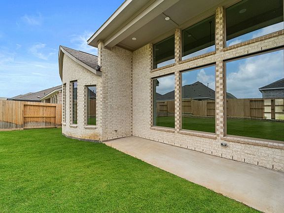 3rd image of 22190 Wilderness Waterway Ln