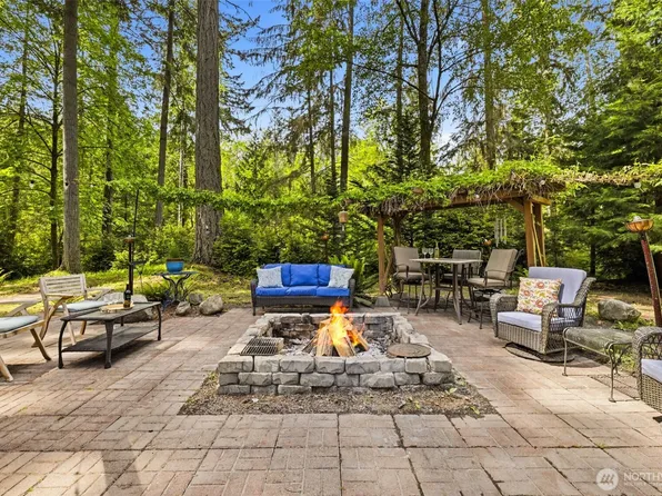 870 10th Lane, Fox Island, WA 98333