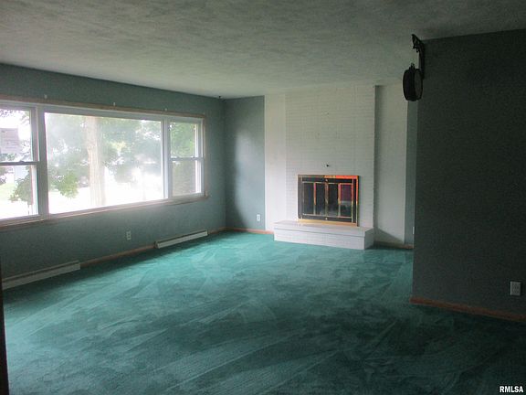2nd image of 917 Lawndale Ave