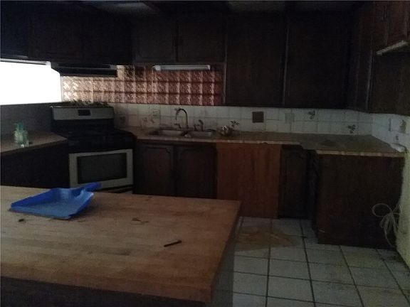 2nd image of 112 Billington Dr
