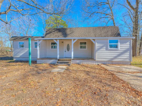 328 W Sherwood Dr, Livingston, TX 77351