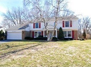 332 Red Coach Ln, Northbrook, IL 60062