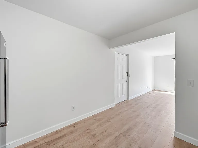 1021 Adworth Dr #J — Photo 5