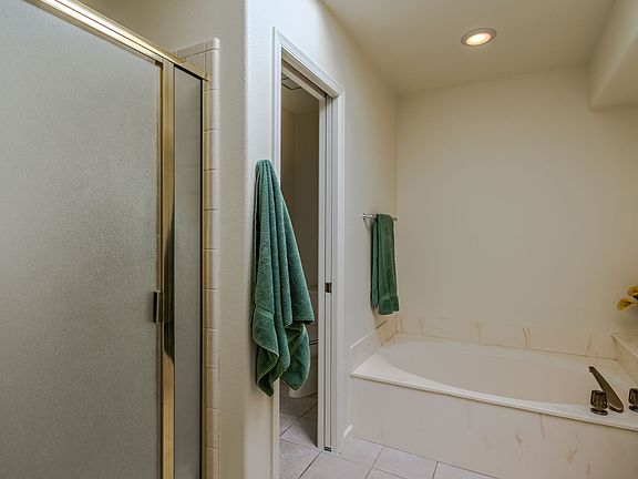 5th image of 10514 E Cinnabar Ave