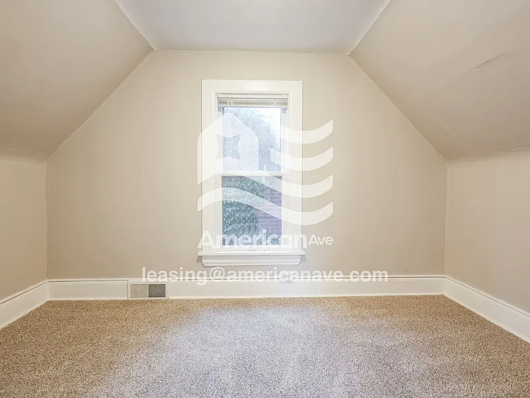 819780_011_bedroom_13841814.jpg