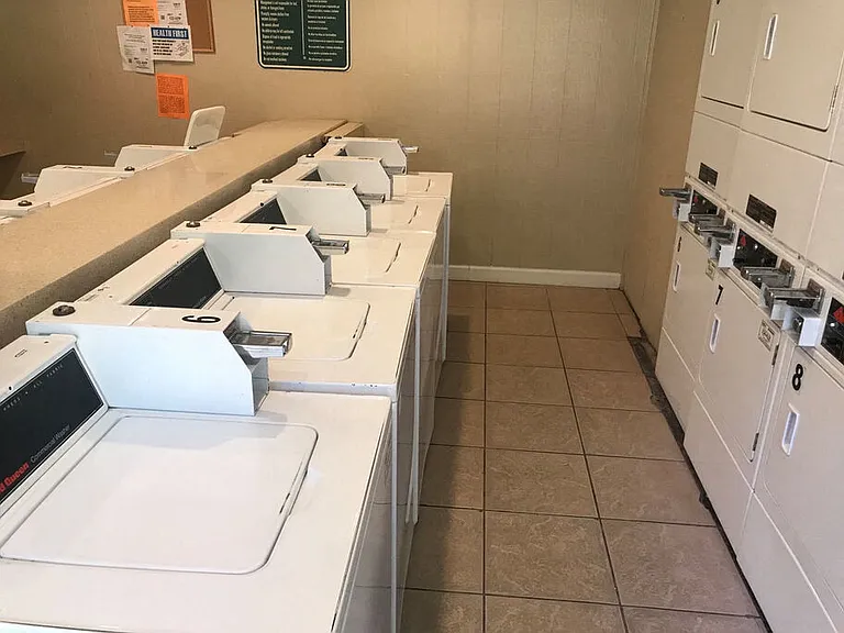 Pebble Creek Apartments — Photo 12