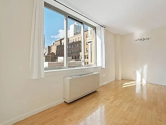 3rd image of 250 E 30th St APT 7H