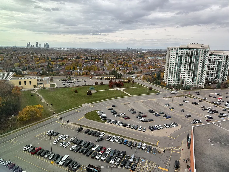 30 Upper Mall Way #1707 — Photo 5