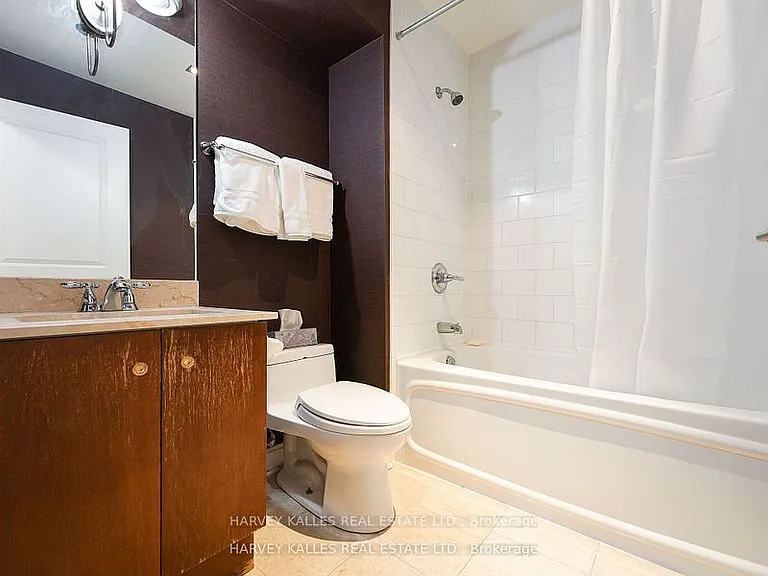 18 Yorkville Ave #1305 — Photo 15