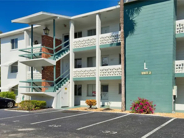 1867 Restful Dr #L22, Bradenton, FL 34207