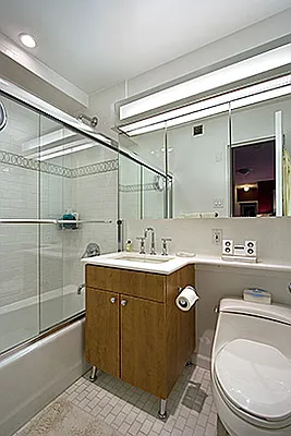 Sold by Adriana Arciello, LREB | media 2