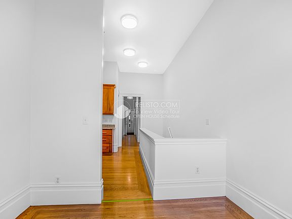 5th image of 204 Divisadero St