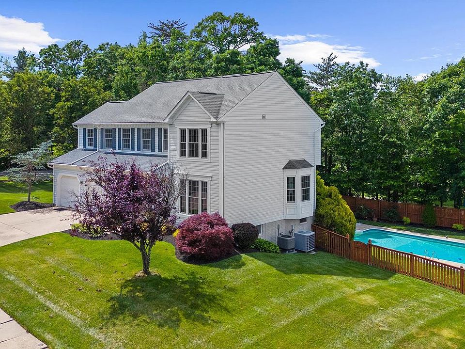 1st image of 3216 Holly Knoll Ct