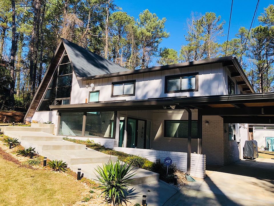 2nd image of 3878 Foxford Dr