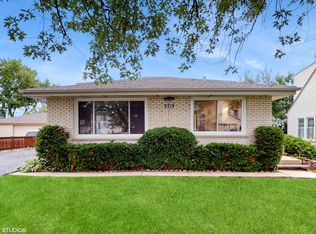 9719 S 81st Ave, Palos Hills, IL 60465