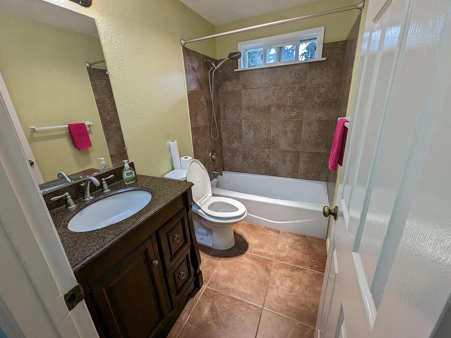 2 bed, 900 sqft, $1,700 — Photo 4