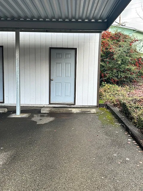 2 bed, 1.5 bath, 1000 sqft, $1,500 — Photo 2