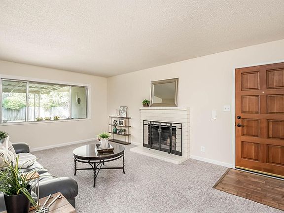 2nd image of 532 Loretto Dr
