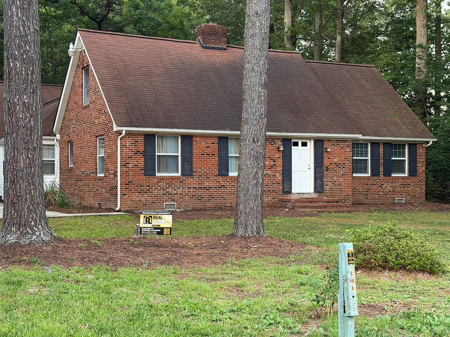 Spacious 3-Bedroom Kilmarnock Home | Approx. 2,500 Sq. Ft. | Fenced Yard | $1,595 | Available Now — Photo 2